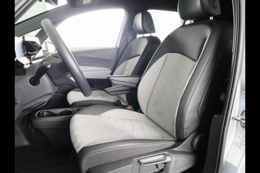 Volkswagen ID.3 Pro Edition 58 kWh 204 pk | Navigatie | Parkeersensoren (Park assist) | Achteruitrijcamera | Adaptieve cruise control | Stoelverwarming | LED koplampen |
