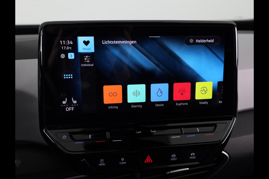 Volkswagen ID.3 Pro Edition 58 kWh 204 pk | Navigatie | Parkeersensoren (Park assist) | Achteruitrijcamera | Adaptieve cruise control | Stoelverwarming | LED koplampen |