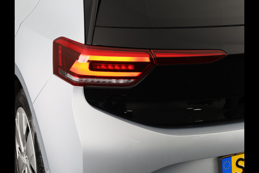 Volkswagen ID.3 Pro Edition 58 kWh 204 pk | Navigatie | Parkeersensoren (Park assist) | Achteruitrijcamera | Adaptieve cruise control | Stoelverwarming | LED koplampen |