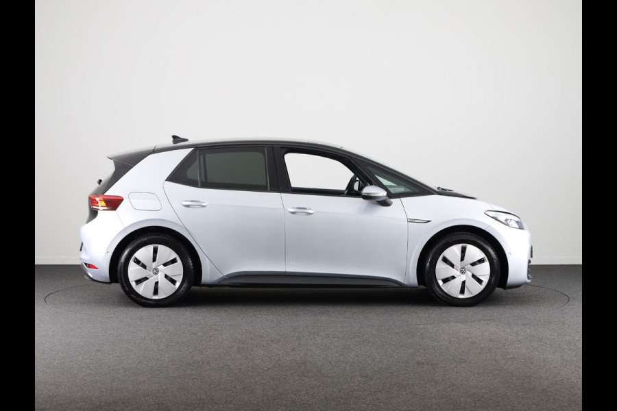 Volkswagen ID.3 Pro Edition 58 kWh 204 pk | Navigatie | Parkeersensoren (Park assist) | Achteruitrijcamera | Adaptieve cruise control | Stoelverwarming | LED koplampen |