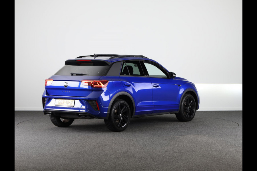 Volkswagen T-Roc 1.5 TSI R-Line 150 pk Automaat (DSG) | Verlengde garantie | Navigatie via App | Panoramadak | Parkeersensoren (Park assist) | Achteruitrijcamera | Black style pakket |