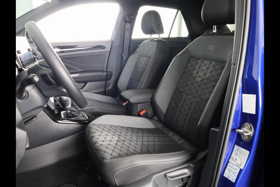 Volkswagen T-Roc 1.5 TSI R-Line 150 pk Automaat (DSG) | Verlengde garantie | Navigatie via App | Panoramadak | Parkeersensoren (Park assist) | Achteruitrijcamera | Black style pakket |