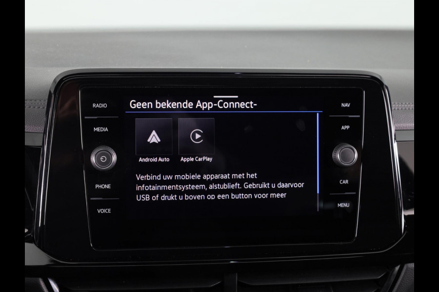 Volkswagen T-Roc 1.5 TSI R-Line 150 pk Automaat (DSG) | Verlengde garantie | Navigatie via App | Panoramadak | Parkeersensoren (Park assist) | Achteruitrijcamera | Black style pakket |