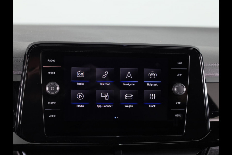Volkswagen T-Roc 1.5 TSI R-Line 150 pk Automaat (DSG) | Verlengde garantie | Navigatie via App | Panoramadak | Parkeersensoren (Park assist) | Achteruitrijcamera | Black style pakket |