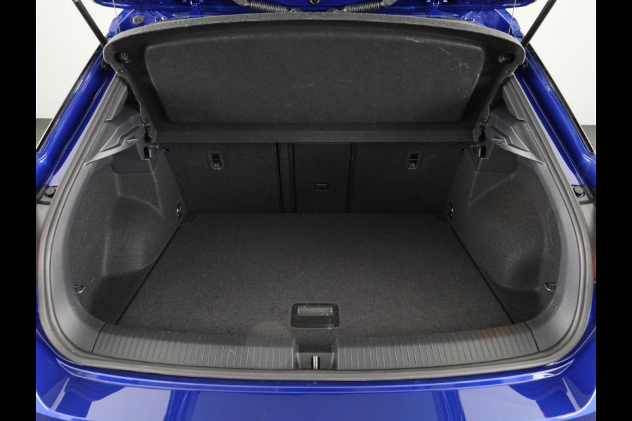 Volkswagen T-Roc 1.5 TSI R-Line 150 pk Automaat (DSG) | Verlengde garantie | Navigatie via App | Panoramadak | Parkeersensoren (Park assist) | Achteruitrijcamera | Black style pakket |