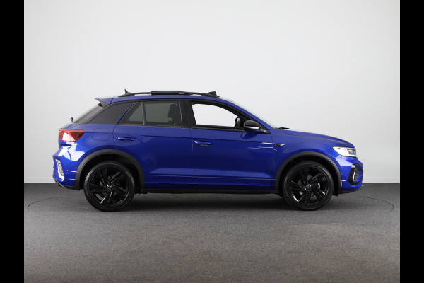 Volkswagen T-Roc 1.5 TSI R-Line 150 pk Automaat (DSG) | Verlengde garantie | Navigatie via App | Panoramadak | Parkeersensoren (Park assist) | Achteruitrijcamera | Black style pakket |