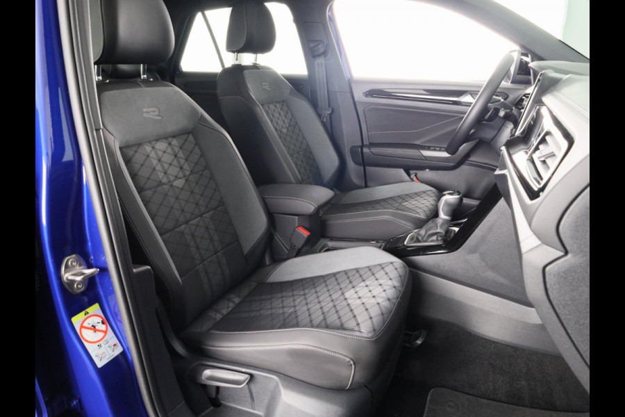 Volkswagen T-Roc 1.5 TSI R-Line 150 pk Automaat (DSG) | Verlengde garantie | Navigatie via App | Panoramadak | Parkeersensoren (Park assist) | Achteruitrijcamera | Black style pakket |