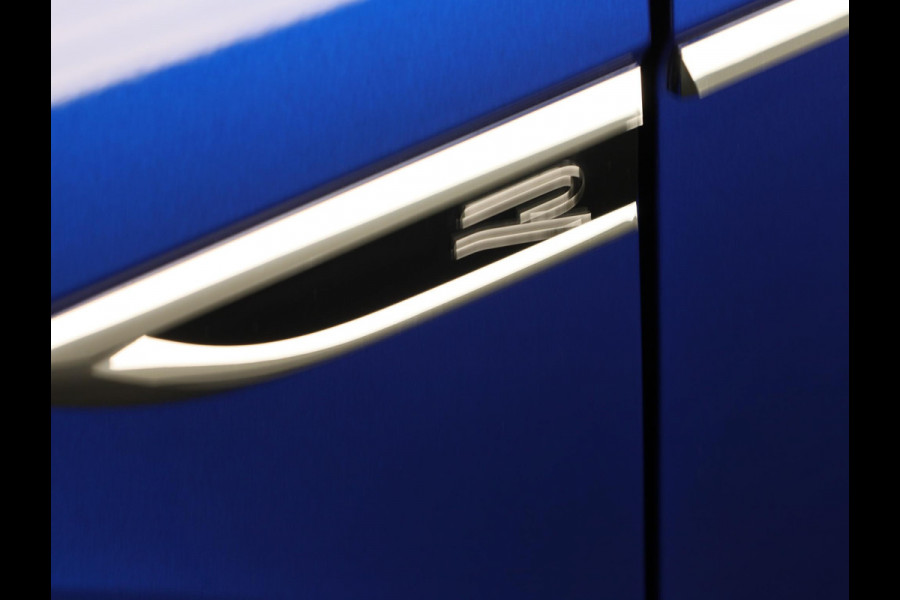Volkswagen T-Roc 1.5 TSI R-Line 150 pk Automaat (DSG) | Verlengde garantie | Navigatie via App | Panoramadak | Parkeersensoren (Park assist) | Achteruitrijcamera | Black style pakket |