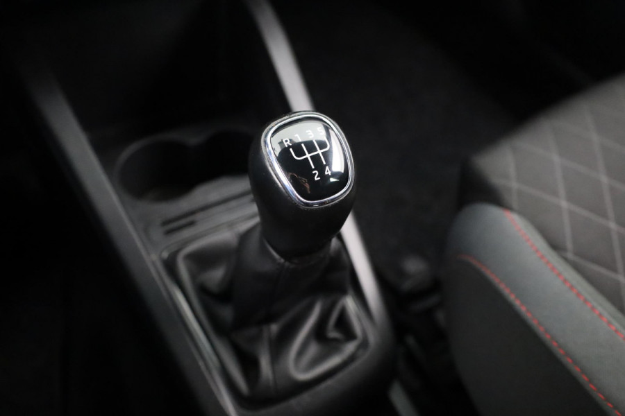 Škoda Fabia Combi 1.0 TSI Sport Business 95 pk | Navigatie via App | Parkeersensoren | Cruise control | Apple carplay/Android auto |
