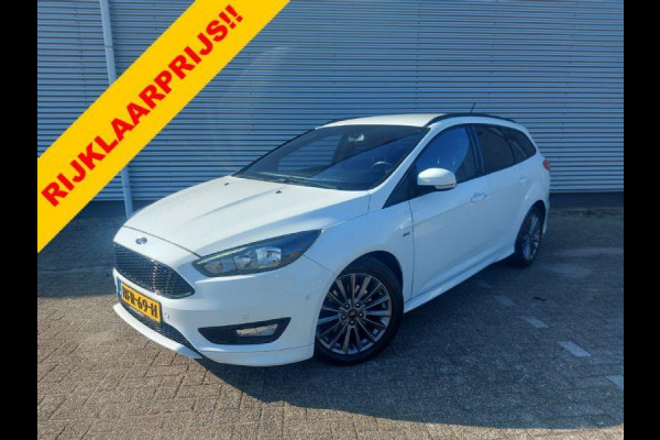 Ford Focus 1.5 Titanium airco,cruise,navigatie,stoel/stuurverwarming,parkeersensoren,