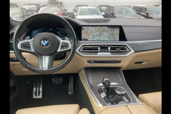 BMW X5 xDrive45e M-SPORT ** LED, NAVI+, BEIGE LEDER, PANORAMA, KEYLESS, HuD, 21-inch LMV, ** 1e EIG - UNFALLFREI ** ** INFORMEER OOK NAAR ONZE AANTREKKELIJKE FINANCIAL-LEASE TARIEVEN **