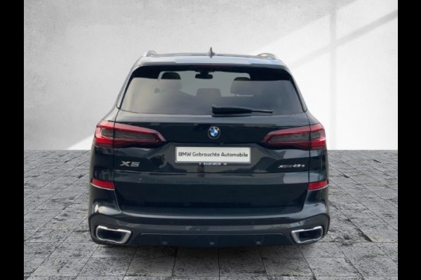 BMW X5 xDrive45e M-SPORT ** LED, NAVI+, BEIGE LEDER, PANORAMA, KEYLESS, HuD, 21-inch LMV, ** 1e EIG - UNFALLFREI ** ** INFORMEER OOK NAAR ONZE AANTREKKELIJKE FINANCIAL-LEASE TARIEVEN **