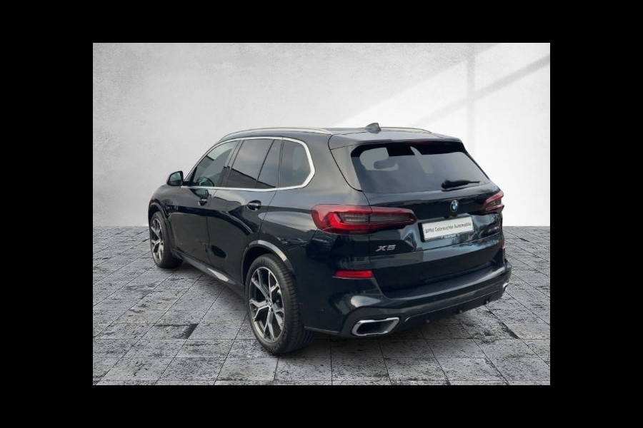BMW X5 xDrive45e M-SPORT ** LED, NAVI+, BEIGE LEDER, PANORAMA, KEYLESS, HuD, 21-inch LMV, ** 1e EIG - UNFALLFREI ** ** INFORMEER OOK NAAR ONZE AANTREKKELIJKE FINANCIAL-LEASE TARIEVEN **