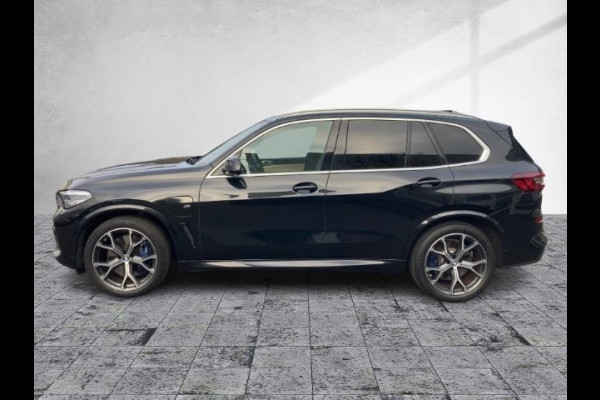 BMW X5 xDrive45e M-SPORT ** LED, NAVI+, BEIGE LEDER, PANORAMA, KEYLESS, HuD, 21-inch LMV, ** 1e EIG - UNFALLFREI ** ** INFORMEER OOK NAAR ONZE AANTREKKELIJKE FINANCIAL-LEASE TARIEVEN **