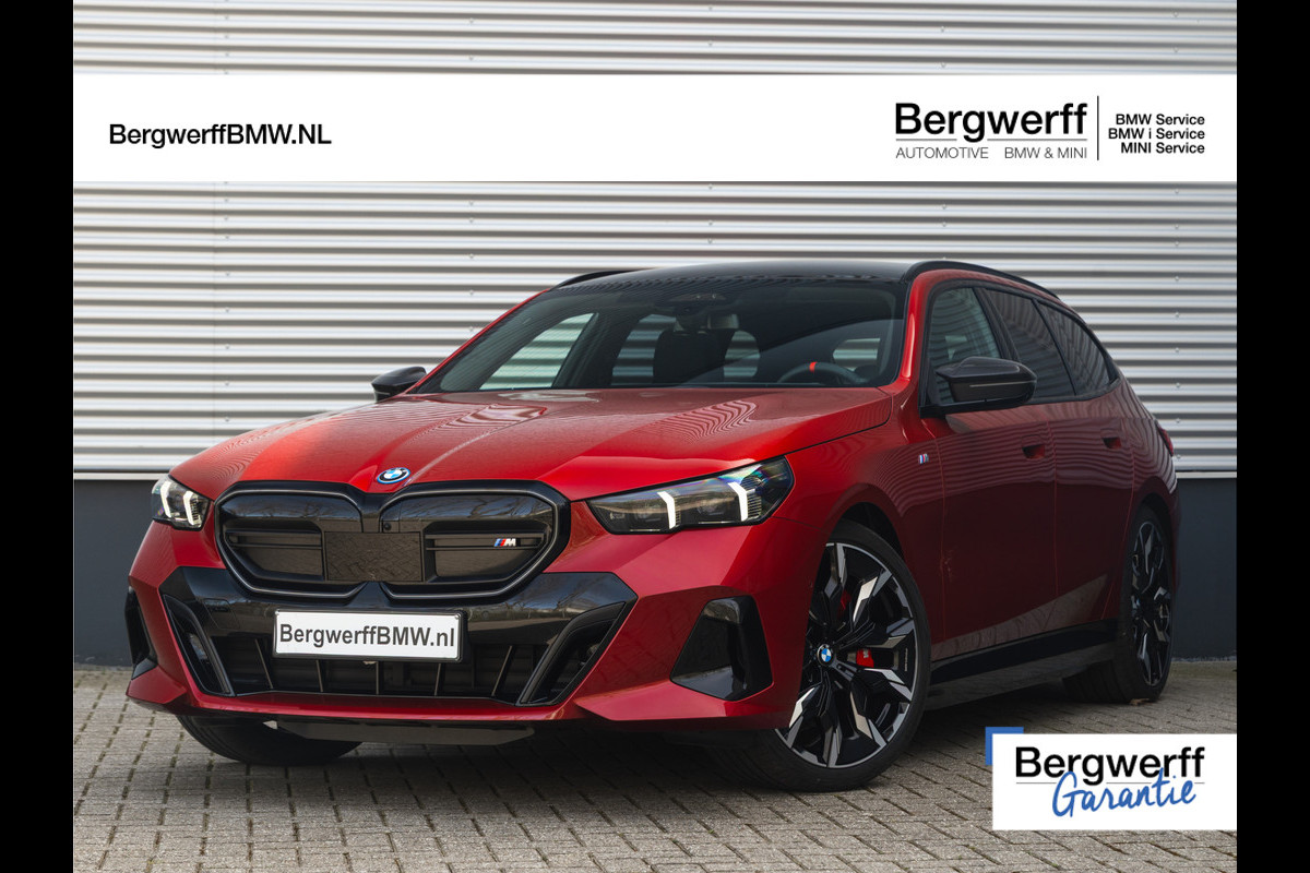 BMW i5 Touring M60 M-Sport Pro - Pano - Integral Active Steering - Bowers & Wilkins - Carbon Pack BMW i5 Touring M60 M-Sport Pro - Pano - Integral Active Steering - Bowers & Wilkins - Carbon Pack