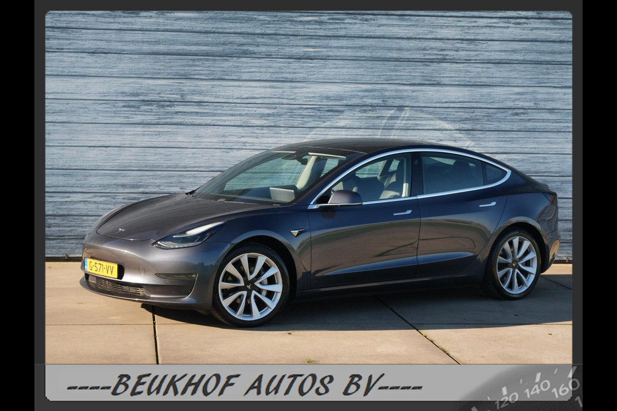 Tesla Model 3 Long Range AWD 75 kWh Trekhaak Panorama Leer Tesla Model 3 Long Range AWD 75 kWh Trekhaak Panorama Leer