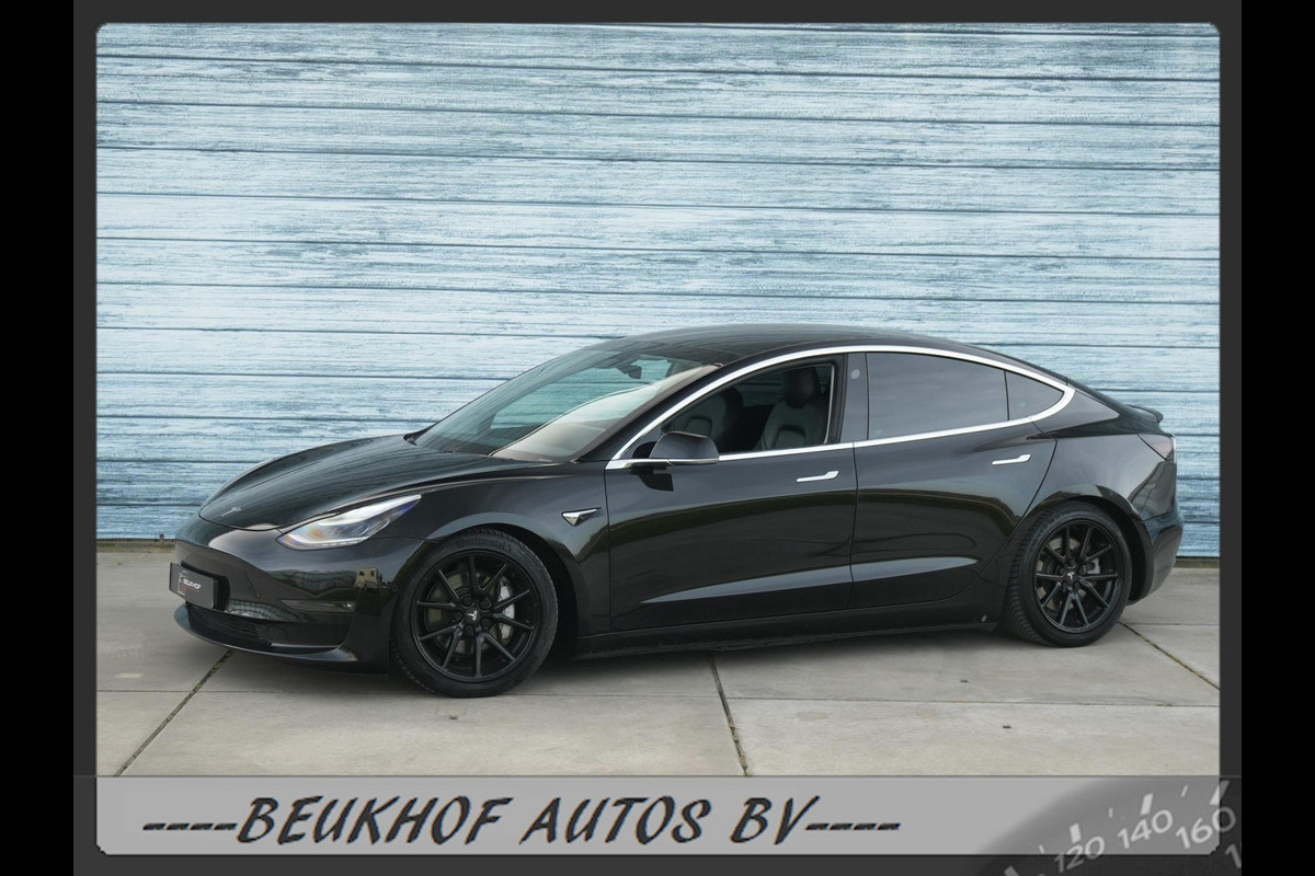 Tesla Model 3 Long Range AWD 75 kWh Pano Leer Black 18inch Tesla Model 3 Long Range AWD 75 kWh Pano Leer Black 18inch