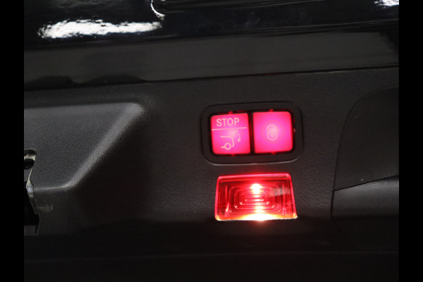 Mercedes-Benz CLA-Klasse Shooting Brake 250 AMG Sport [SFEERVERLICHTING, APPLE CARPLAY, CAMERA, TREKHAAK, VOL LEDER, STOELVERWARMING, PDC V+A, CRUISE, NIEUWSTAAT]