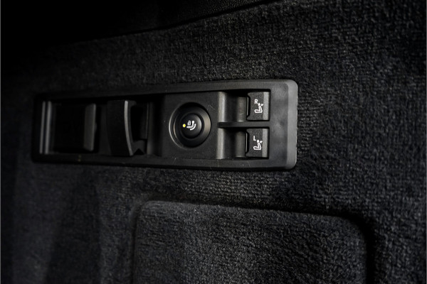 BMW iX xDrive40 High Executive SkyLounge Laser Driving Ass Prof Trekhaak M-Sport