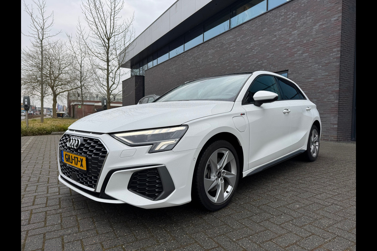 Audi A3 Sportback 40 TFSI e Advanced edition Audi A3 Sportback 40 TFSI e Advanced edition