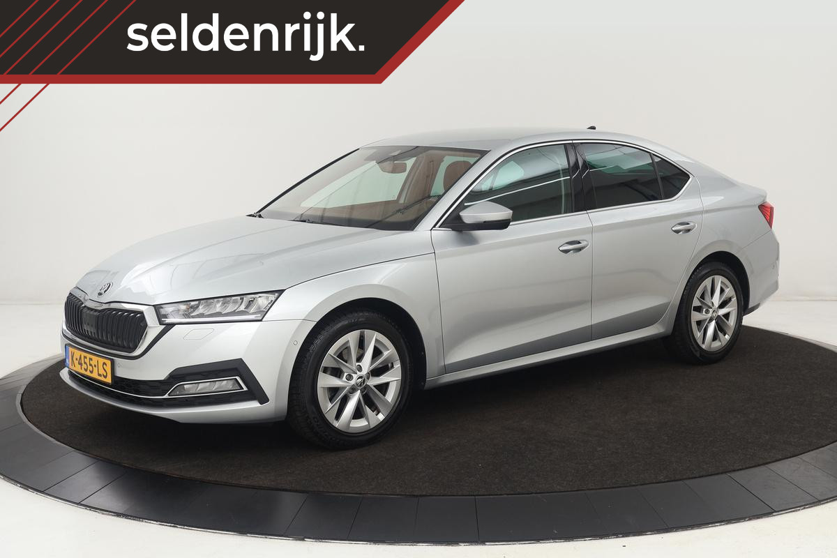 Škoda Octavia 1.0 e-TSI Business Edition Plus | Stoelverwarming | Trekhaak | Camera | Adaptive cruise | Memory | Carplay | Side Assist | Full LED | Keyless | Park Assist | Navigatie
