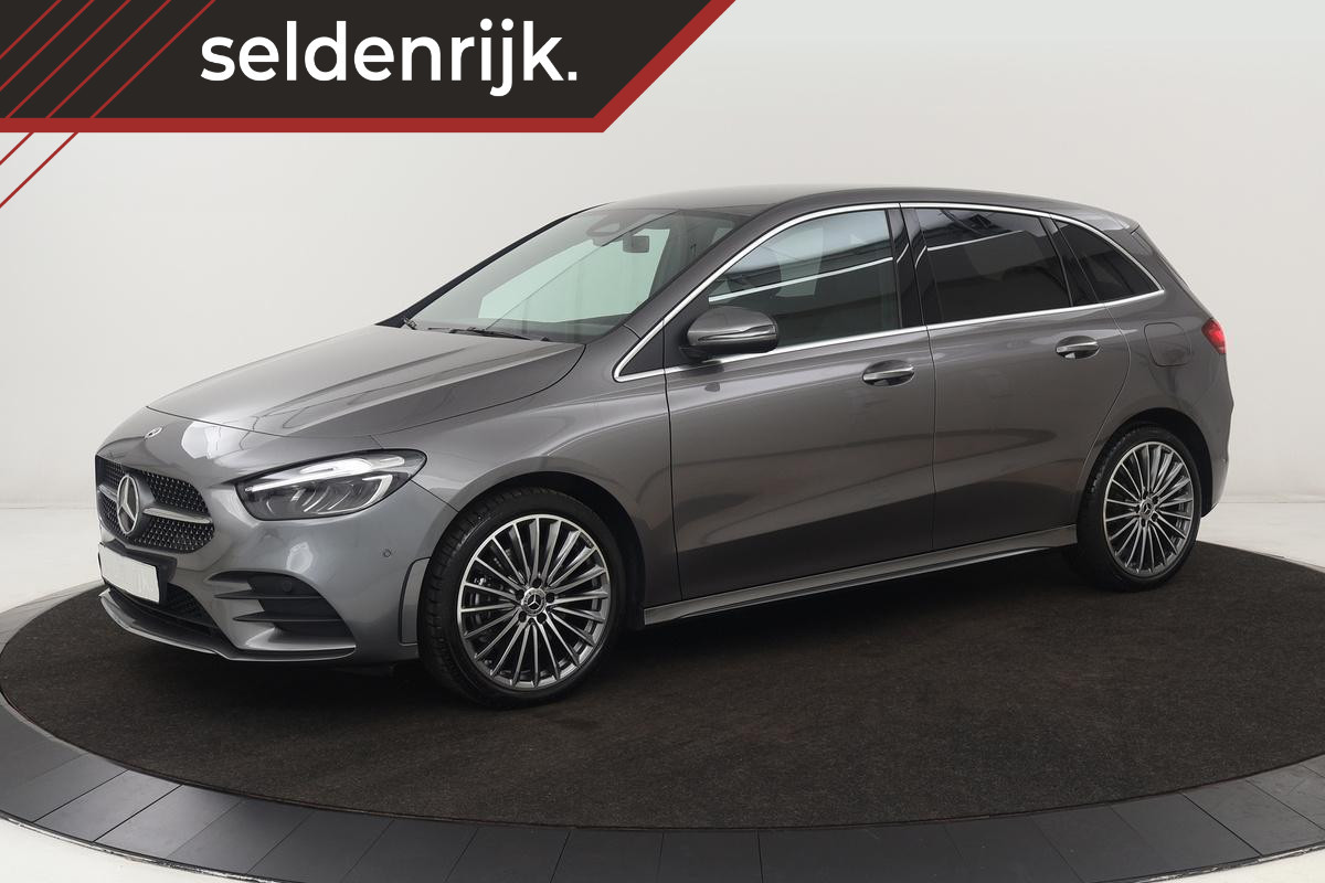 Mercedes-Benz B-Klasse 250e AMG | Stoelverwarming | Camera | Sfeerverlichting | Keyless | Leder/Alcantara | Navigatie | Widescreen | Full LED | Park Assist Mercedes-Benz B-Klasse 250e AMG | Stoelverwarming | Camera | Sfeerverlichting | Keyless | Leder/Alcantara | Navigatie | Widescreen | Full LED | Park Assist