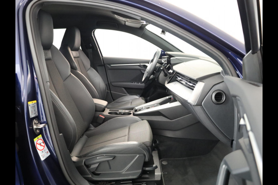Audi A3 Sportback 30 TFSI S edition 110 pk S-tronic | Verlengde garantie | Navigatie | Parkeersensoren achter | LED koplampen | S-Line |