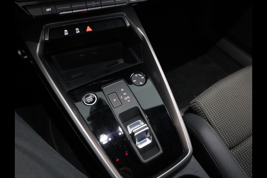Audi A3 Sportback 30 TFSI S edition 110 pk S-tronic | Verlengde garantie | Navigatie | Parkeersensoren achter | LED koplampen | S-Line |