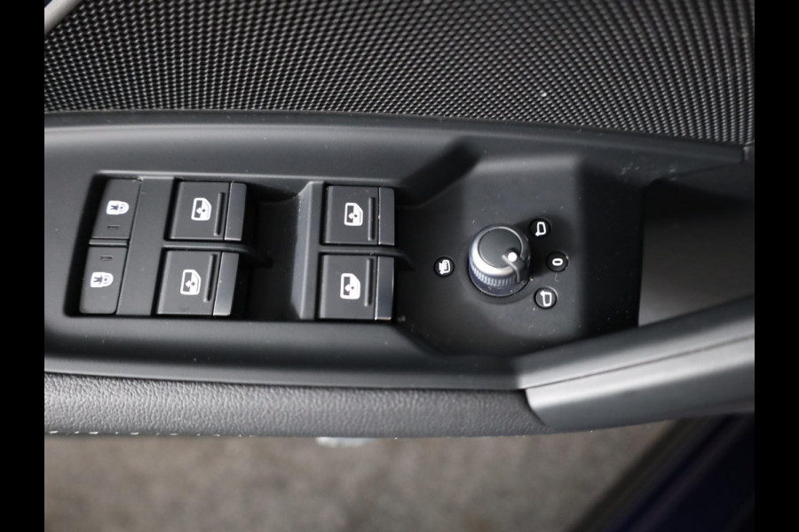 Audi A3 Sportback 30 TFSI S edition 110 pk S-tronic | Verlengde garantie | Navigatie | Parkeersensoren achter | LED koplampen | S-Line |
