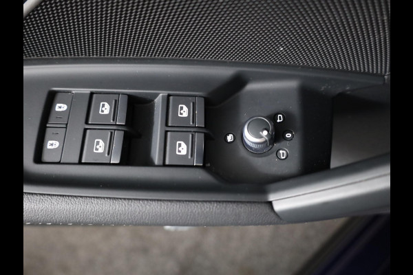 Audi A3 Sportback 30 TFSI S edition 110 pk S-tronic | Verlengde garantie | Navigatie | Parkeersensoren achter | LED koplampen | S-Line |
