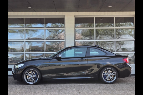 BMW 2 Serie M240I I BTW AUTO I REST BPM € 2.946,- I LEDER I SCHUIFDAK I