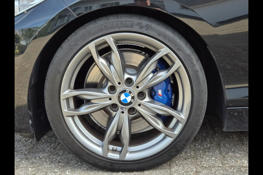 BMW 2 Serie M240I I BTW AUTO I REST BPM € 2.946,- I LEDER I SCHUIFDAK I