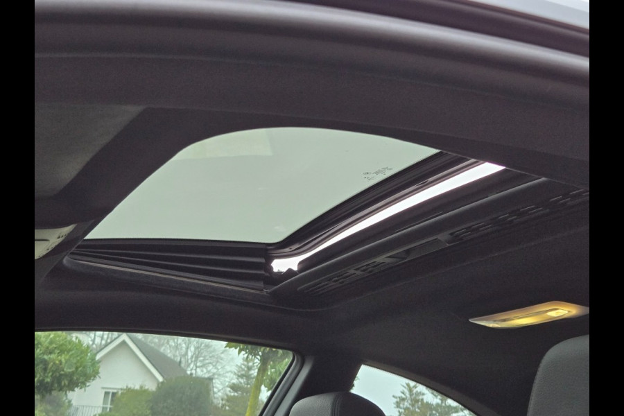 BMW 2 Serie M240I I BTW AUTO I REST BPM € 2.946,- I LEDER I SCHUIFDAK I