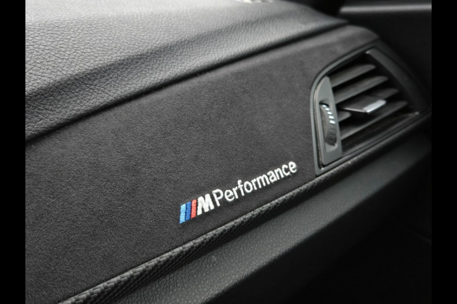 BMW 2 Serie M240I I BTW AUTO I REST BPM € 2.946,- I LEDER I SCHUIFDAK I