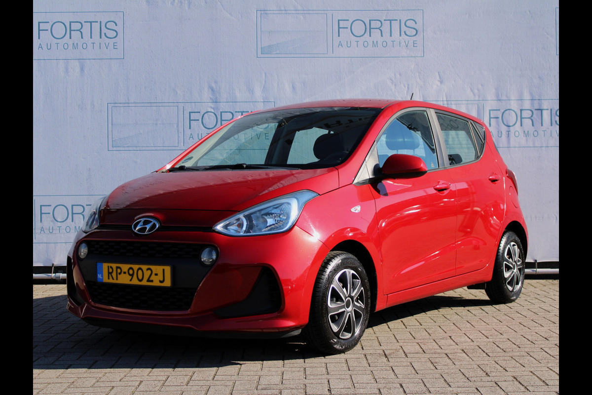 Hyundai i10 1.0i Comfort NL AUTO | AIRCO | ALL SEASONS | APK T/M 26 | CRUISE | Hyundai i10 1.0i Comfort NL AUTO | AIRCO | ALL SEASONS | APK T/M 26 | CRUISE |