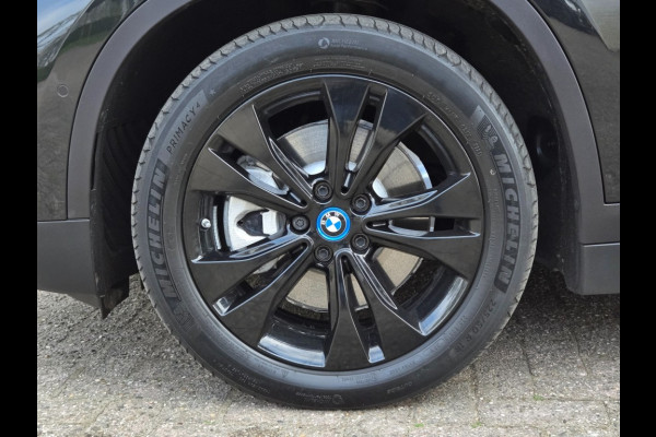 BMW X1 XDRIVE25E SPORTLINE I SPORTSTOELEN LEDER I PANORAMA I NAVIGATIE