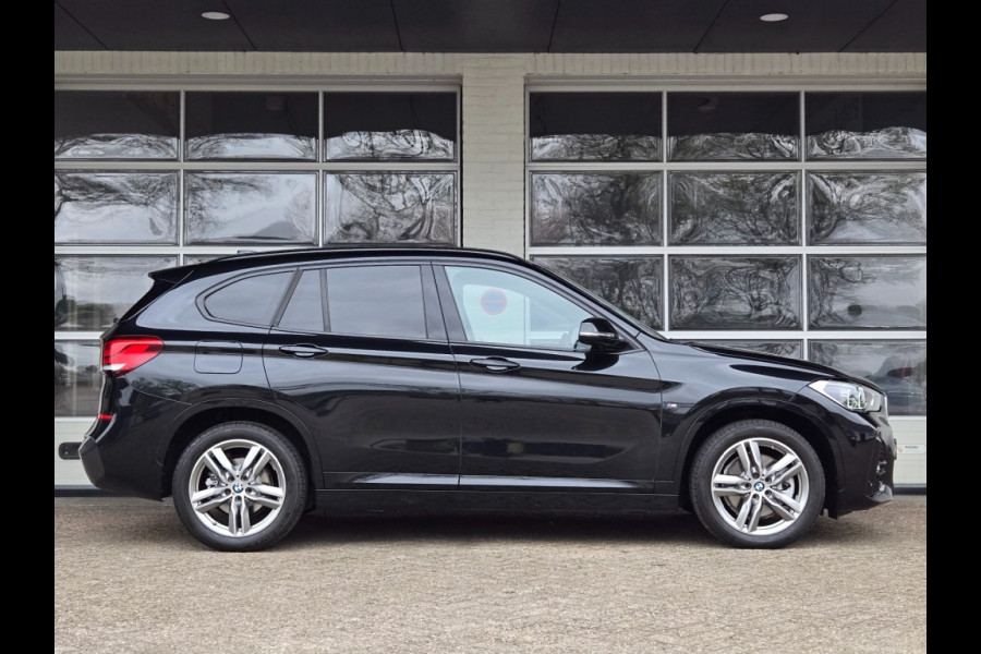 BMW X1 XDRIVE25E M SPORT I 18 INCH I SPORTSTOELEN LEDER I CAMERA I