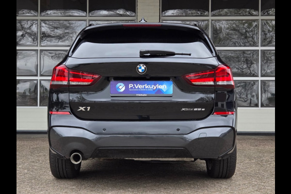 BMW X1 XDRIVE25E M SPORT I 18 INCH I SPORTSTOELEN LEDER I CAMERA I
