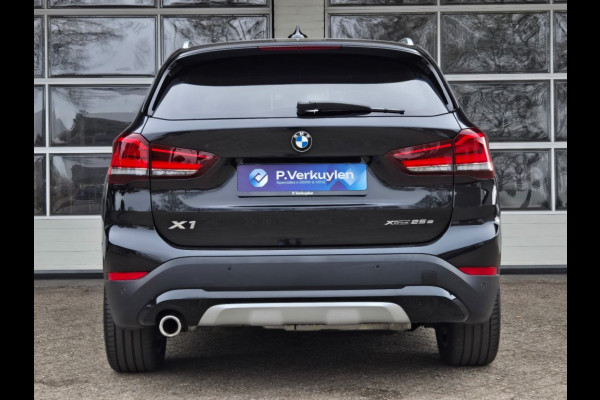 BMW X1 XDRIVE25E X LINE I SPORTSTOELEN I TREKHAAK I HEAD UP I