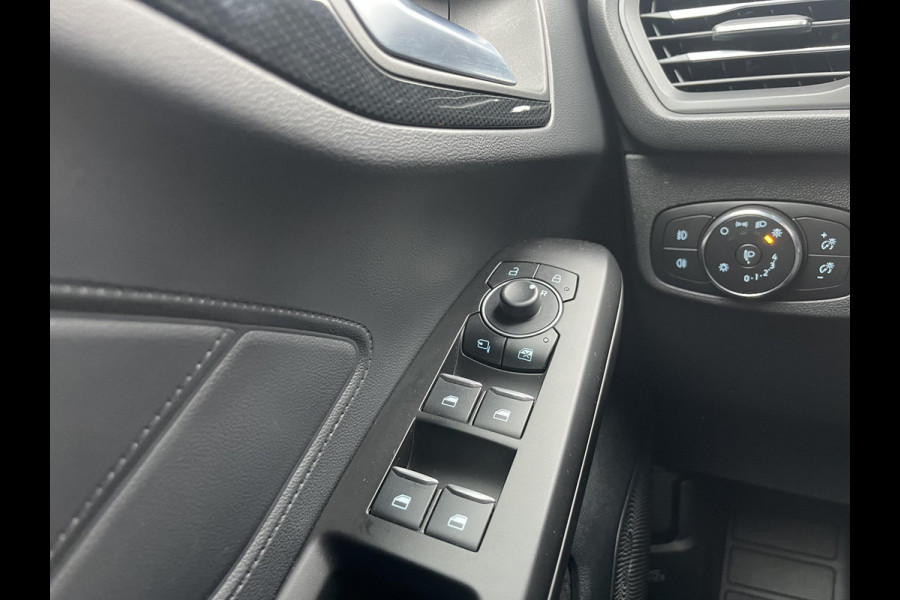 Ford FOCUS Wagon 1.0 EcoBoost Hybrid ST Line 155pk Automaat | Adaptive cruise control | Winter Pack | Dodehoeksensoren | Camera