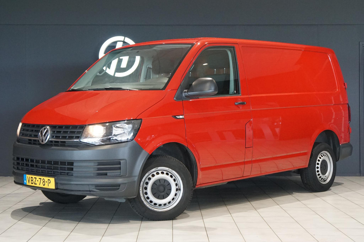 Volkswagen Transporter 2.0 TDI L1H1 Comfortline EURO 6 + TREKHAAK / BT KOPPELING / PDC / Volkswagen Transporter 2.0 TDI L1H1 Comfortline EURO 6 + TREKHAAK / BT KOPPELING / PDC /