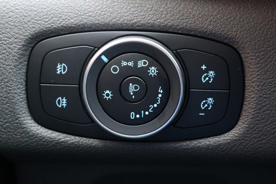 Ford Transit Custom 320 2.0 TDCI L2H1 Raptor Edition | Bi-Xenon | CarPlay | Navigatie | Camera | Stoelverwarming | Dodehoek detector | Lane Assist | DAB | Werkplaatsinrichting | 3-Zitter | Dealer onderhouden | Nieuwe APK