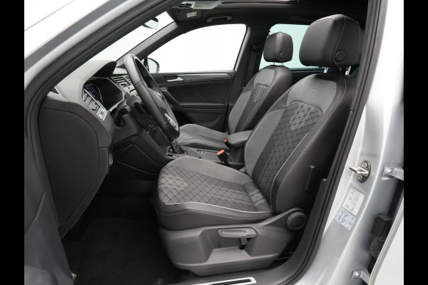 Volkswagen Tiguan 1.4 TSI eHybrid DSG 245pk R-Line Business+ Panorama Navigatie Camera Stoelverwarming Trekhaak 292