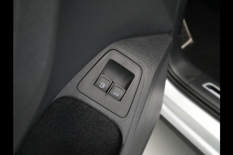 Volkswagen Tiguan 1.4 TSI eHybrid DSG 245pk R-Line Business+ Panorama Navigatie Camera Stoelverwarming Trekhaak 292