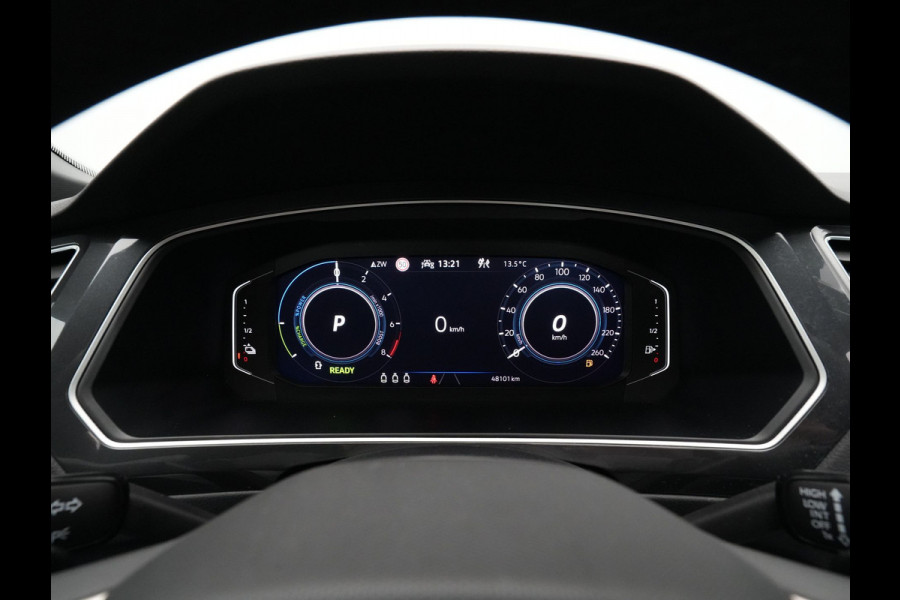 Volkswagen Tiguan 1.4 TSI eHybrid DSG 245pk R-Line Business+ Panorama Navigatie Camera Stoelverwarming Trekhaak 292