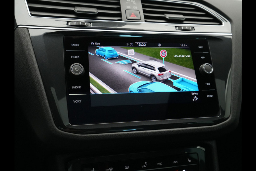 Volkswagen Tiguan 1.4 TSI eHybrid DSG 245pk R-Line Business+ Panorama Navigatie Camera Stoelverwarming Trekhaak 292