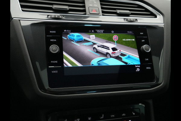Volkswagen Tiguan 1.4 TSI eHybrid DSG 245pk R-Line Business+ Panorama Navigatie Camera Stoelverwarming Trekhaak 292