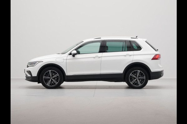 Volkswagen Tiguan 1.4 TSI 245pk eHybrid Navigatie Pdc Side Assist Acc 259