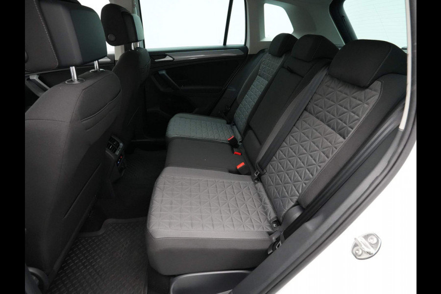 Volkswagen Tiguan 1.4 TSI 245pk eHybrid Life Navigatie Pdc Side Assist Acc 250