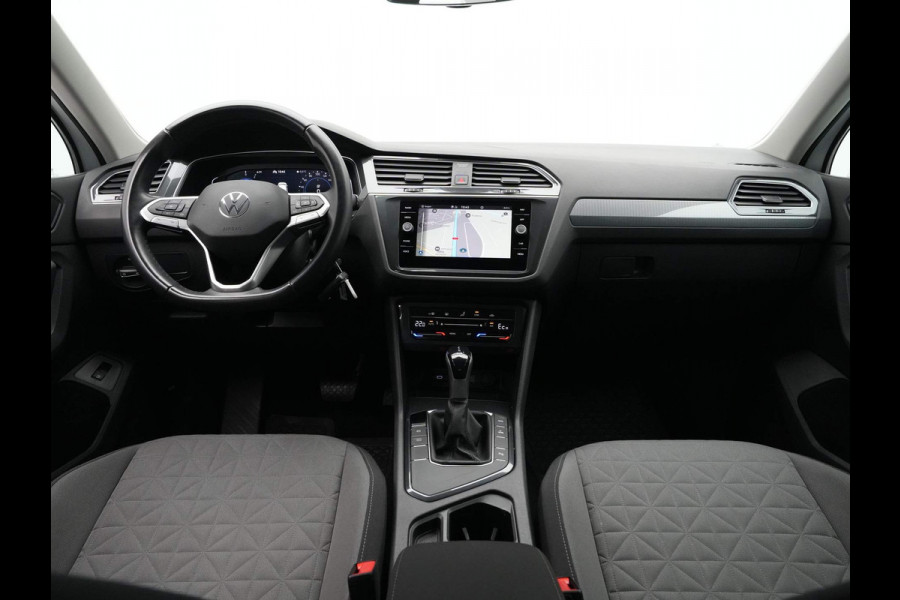 Volkswagen Tiguan 1.4 TSI 245pk eHybrid Life Navigatie Pdc Side Assist Acc 250